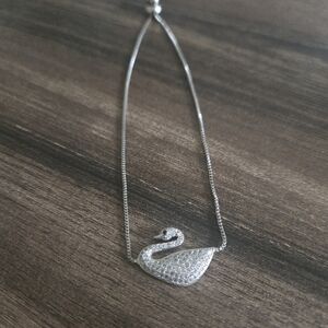 Elegant Silver Swan Bracelet